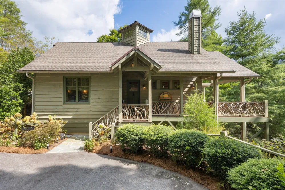 16 Hillside Lane Cashiers, NC 28717