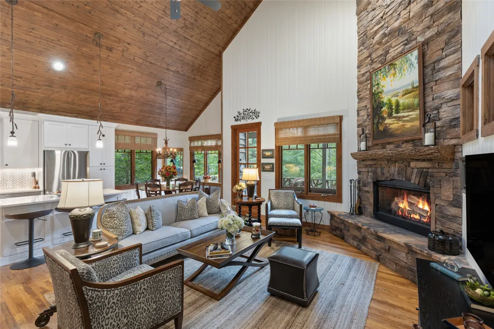 16 Hillside Lane Cashiers, NC 28717