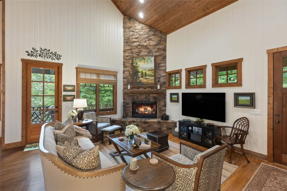 16 Hillside Lane Cashiers, NC 28717
