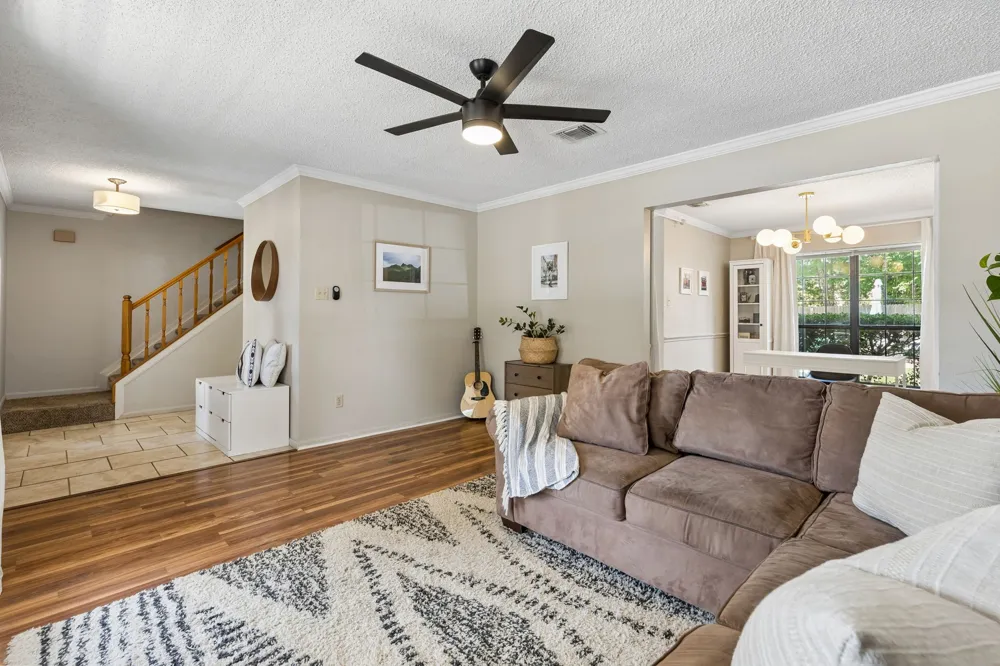 1214 Eaton Lane Grapevine, TX 76051