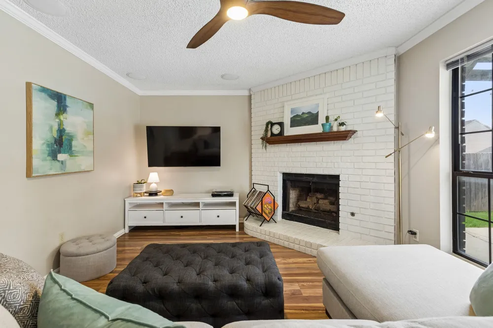 1214 Eaton Lane Grapevine, TX 76051