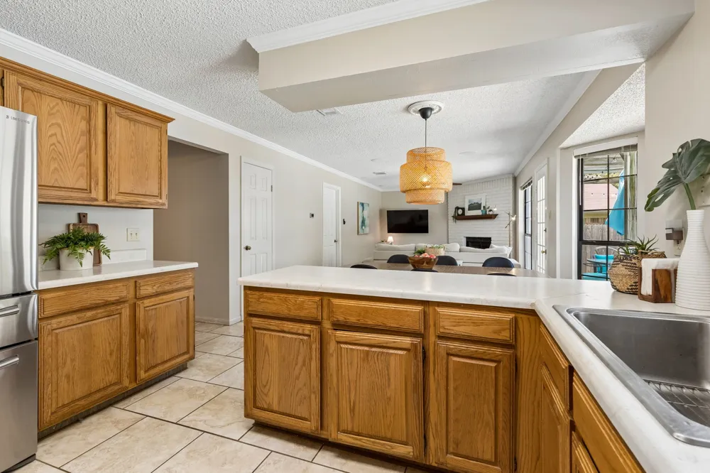 1214 Eaton Lane Grapevine, TX 76051