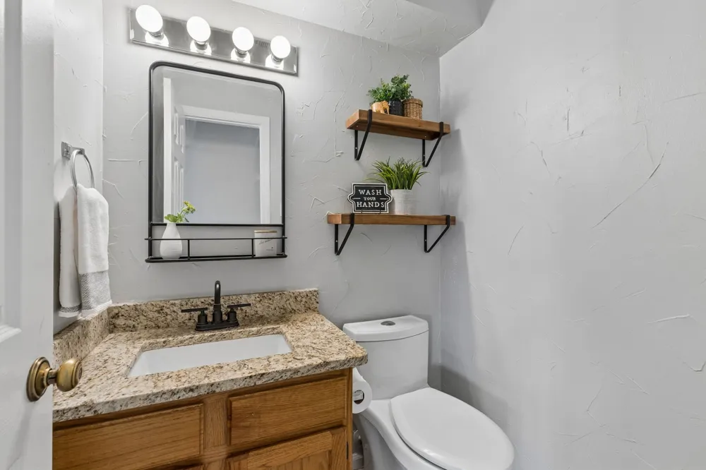 1214 Eaton Lane Grapevine, TX 76051