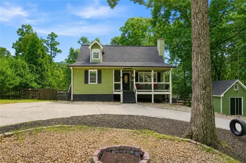 121 Maple Court