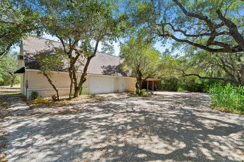 330 Sanctuary Dr. Rockport, TX 78382