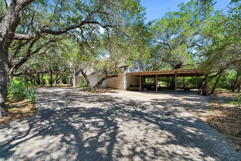 330 Sanctuary Dr. Rockport, TX 78382