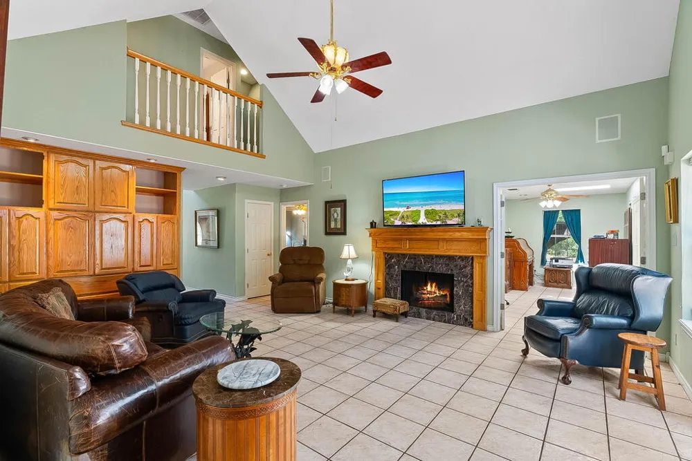 330 Sanctuary Dr. Rockport, TX 78382