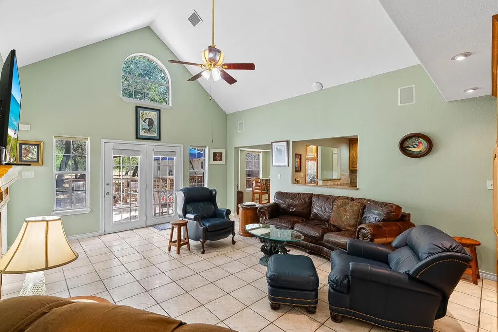 330 Sanctuary Dr. Rockport, TX 78382