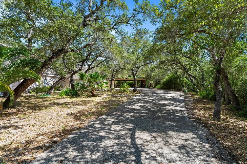 330 Sanctuary Dr. Rockport, TX 78382