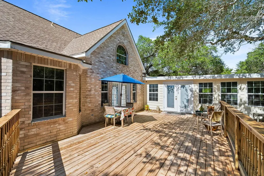 330 Sanctuary Dr. Rockport, TX 78382