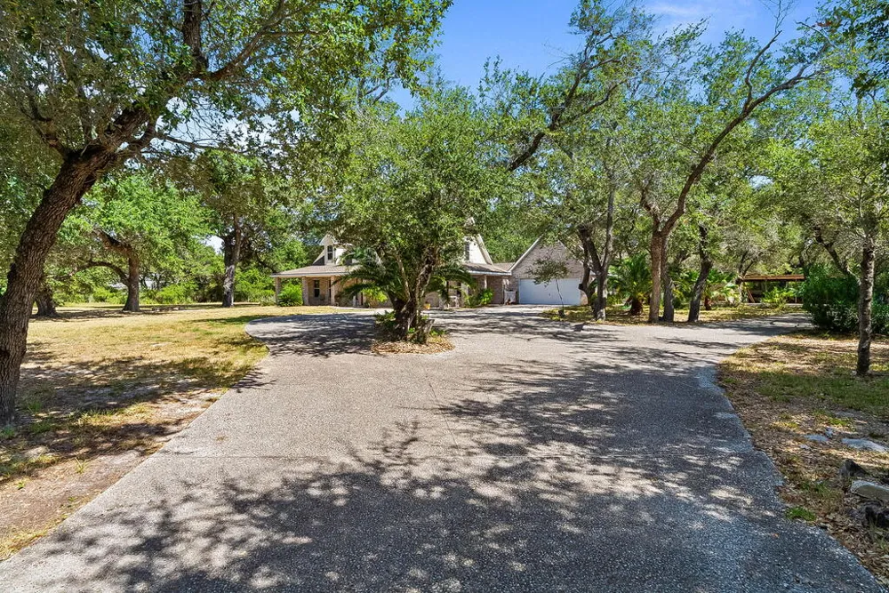 330 Sanctuary Dr. Rockport, TX 78382