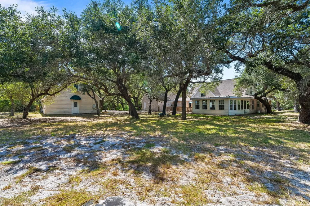 330 Sanctuary Dr. Rockport, TX 78382