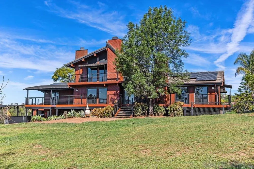 30830 Ranch Creek Valley Center, CA 92082