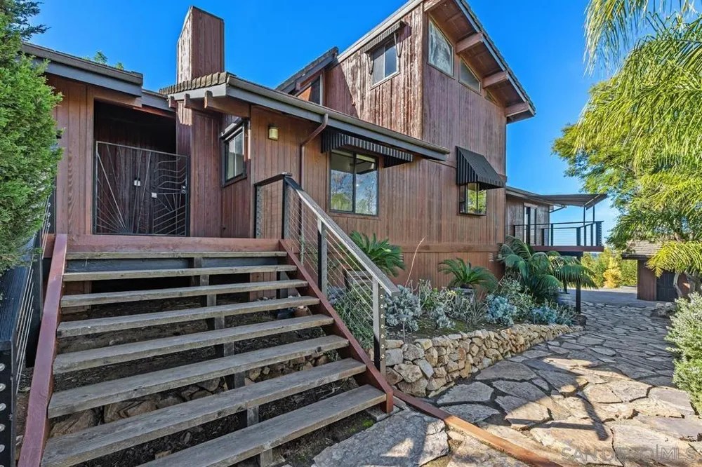 30830 Ranch Creek Valley Center, CA 92082
