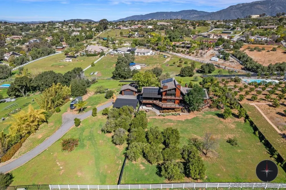 30830 Ranch Creek Valley Center, CA 92082