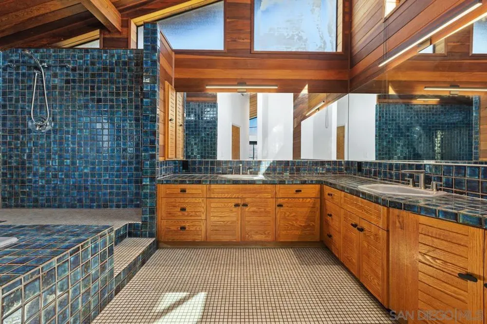 30830 Ranch Creek Valley Center, CA 92082