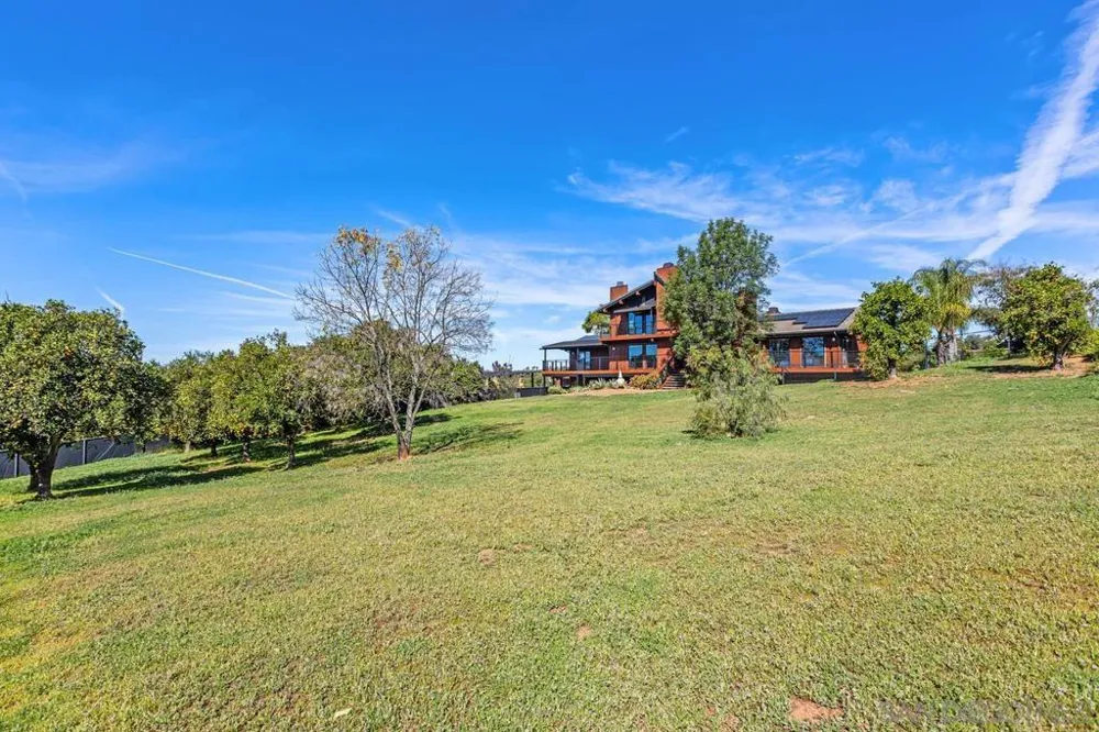 30830 Ranch Creek Valley Center, CA 92082