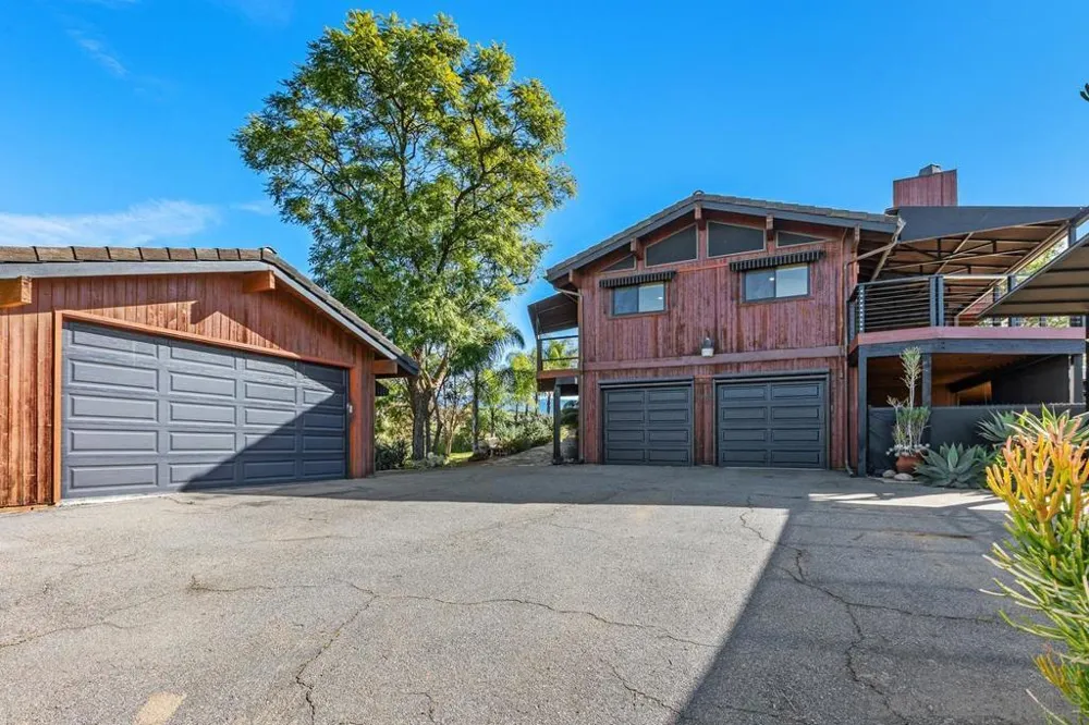 30830 Ranch Creek Valley Center, CA 92082