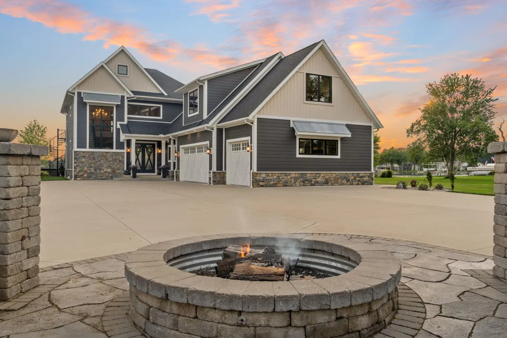 296 Steves Scenic Drive Horton, MI 49246