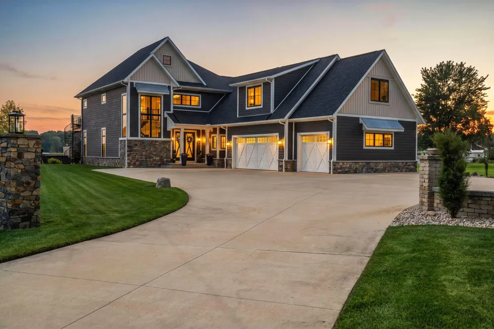 296 Steves Scenic Drive Horton, MI 49246