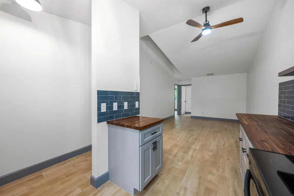 5214 Stacy Street #10 West Palm Beach, FL 33417