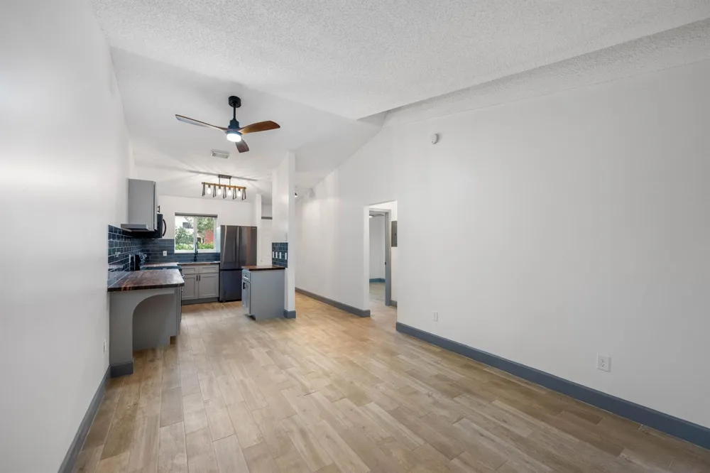 5214 Stacy Street #10 West Palm Beach, FL 33417