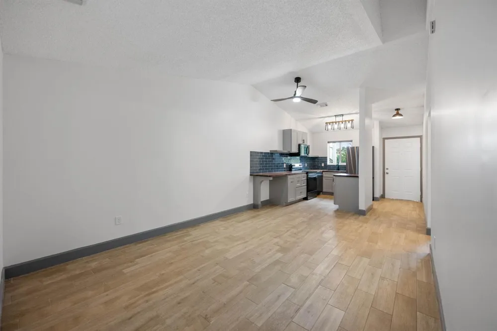 5214 Stacy Street #10 West Palm Beach, FL 33417