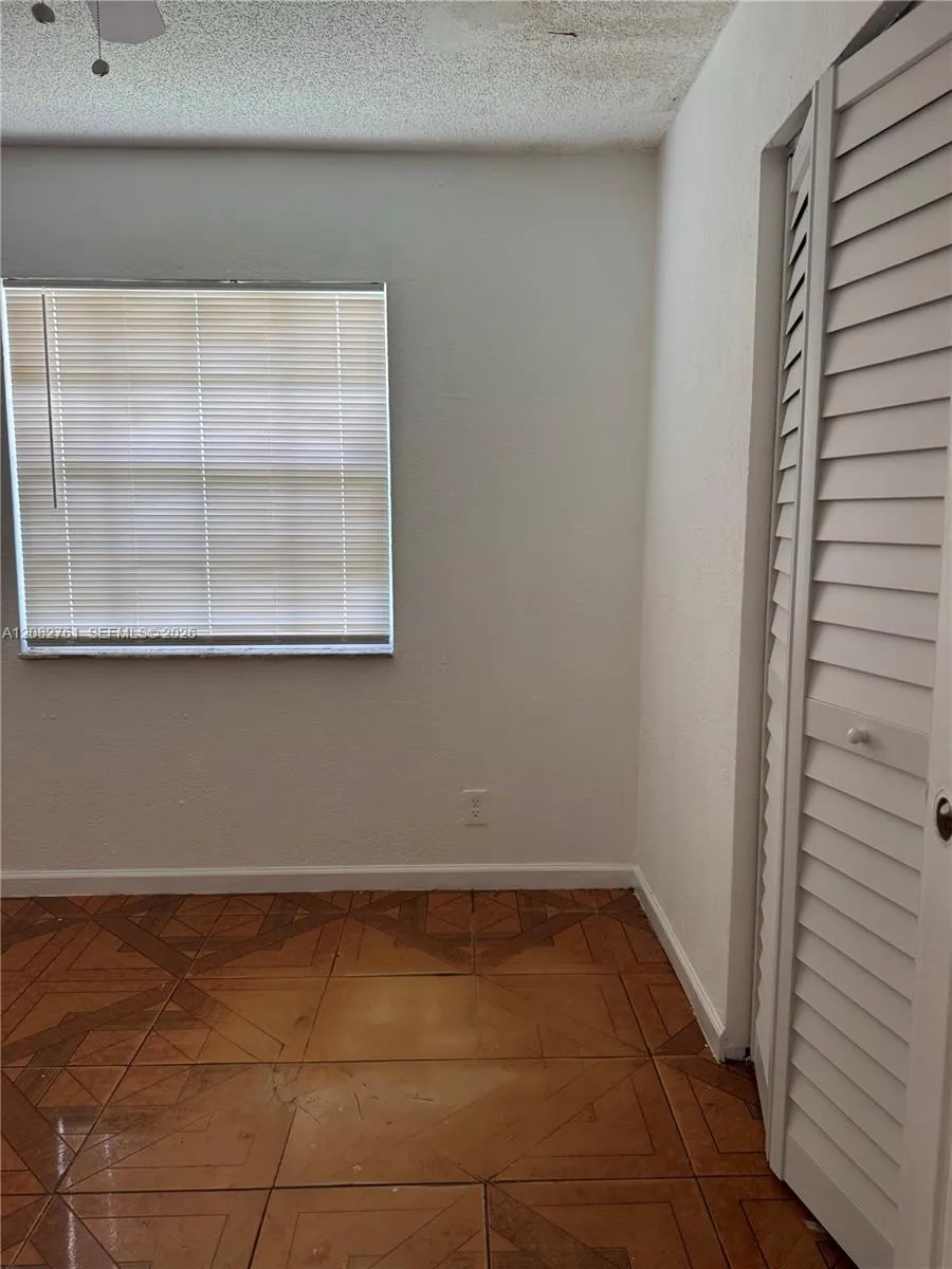717 SW 79th Ave North Lauderdale, FL 33068