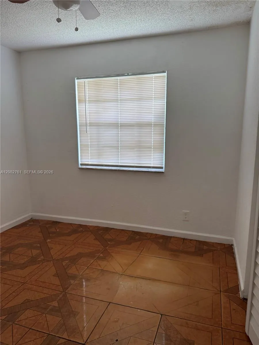 717 SW 79th Ave North Lauderdale, FL 33068