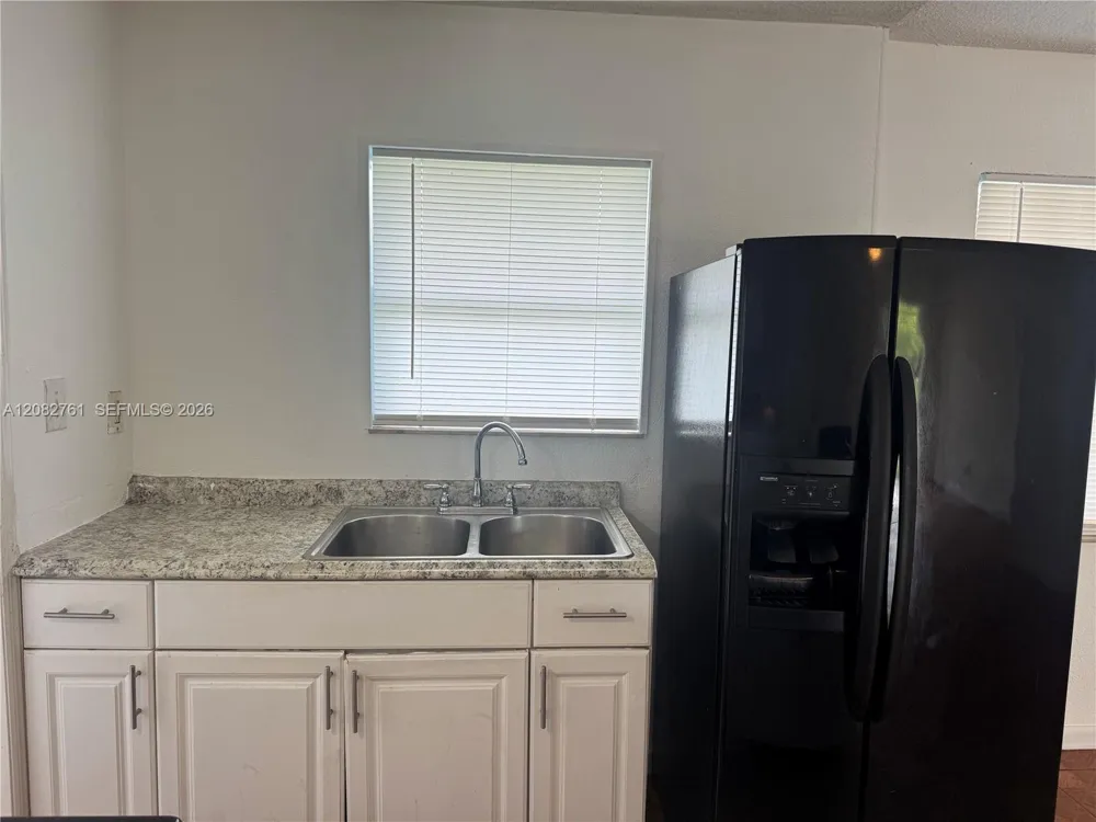 717 SW 79th Ave North Lauderdale, FL 33068