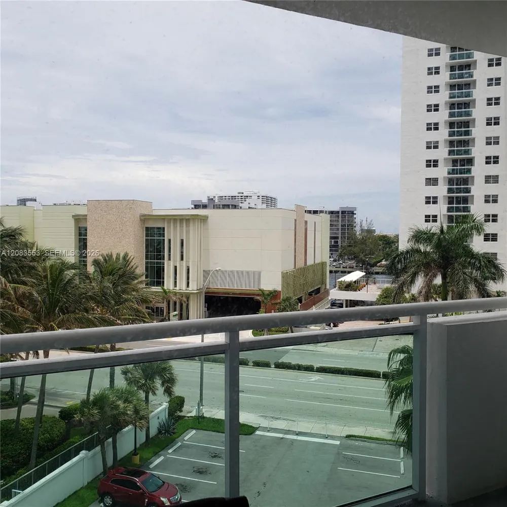 3001 S Ocean Dr #527 Hollywood, FL 33019
