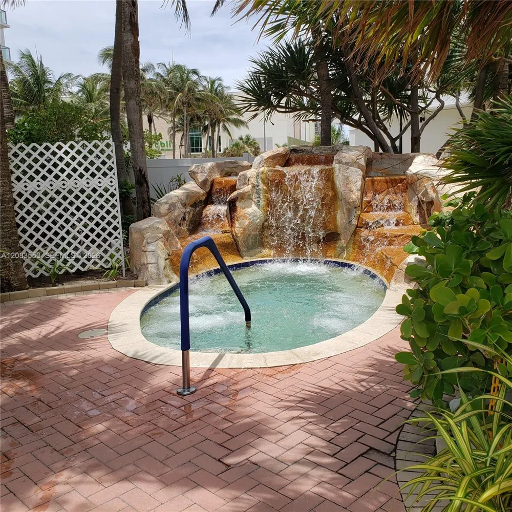 3001 S Ocean Dr #527 Hollywood, FL 33019