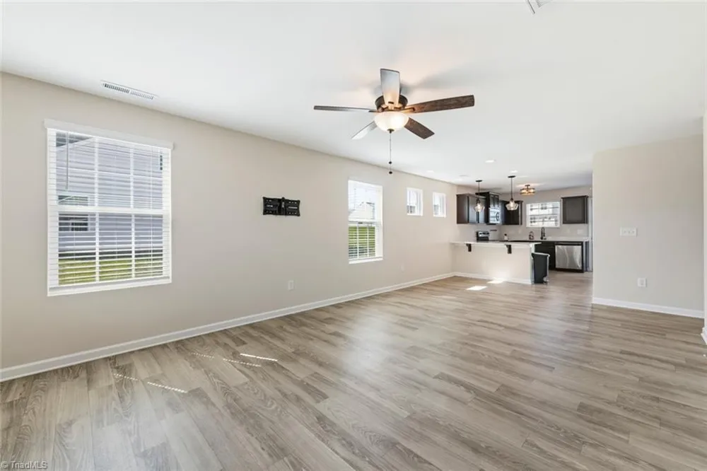 7649 Oliver Park Drive Whitsett, NC 27377