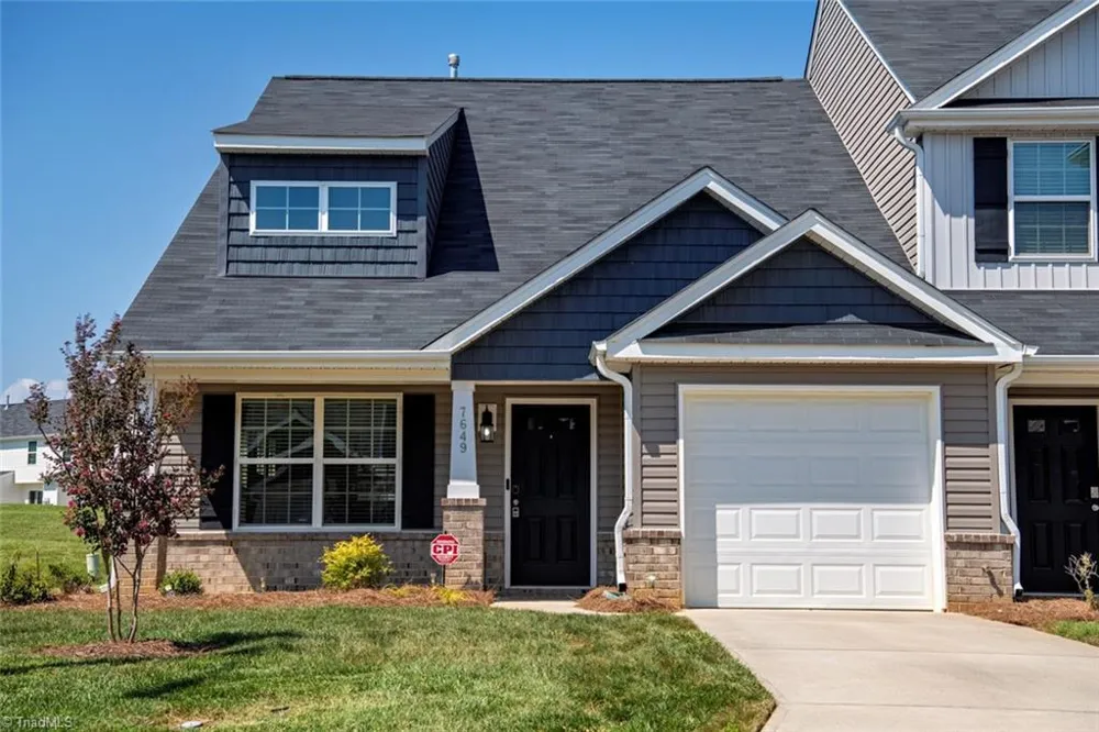7649 Oliver Park Drive Whitsett, NC 27377