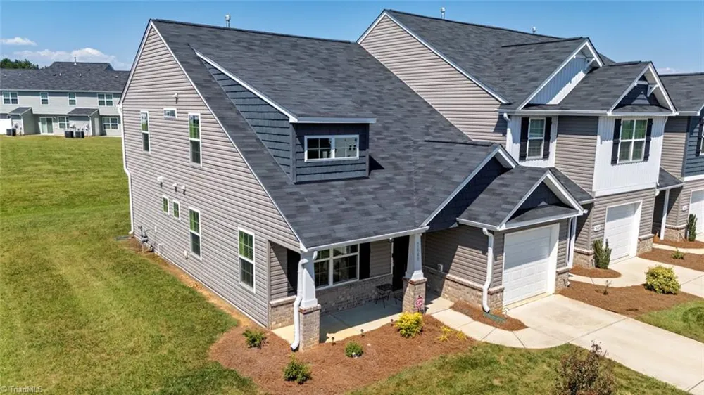 7649 Oliver Park Drive Whitsett, NC 27377