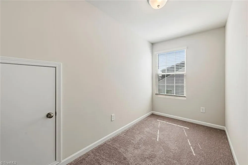 7649 Oliver Park Drive Whitsett, NC 27377