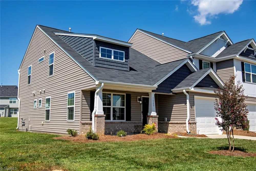 7649 Oliver Park Drive Whitsett, NC 27377