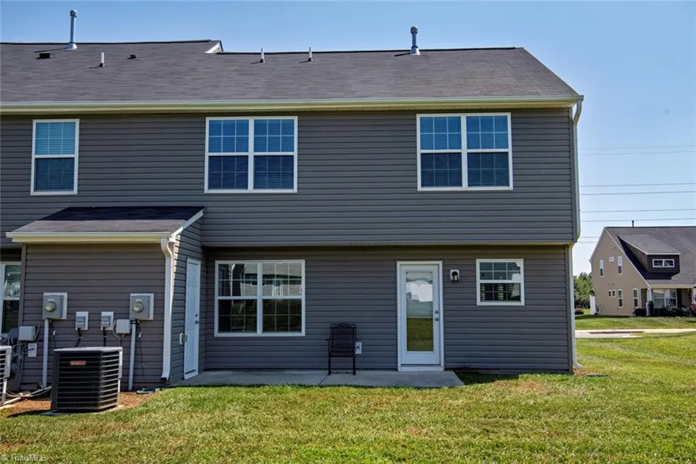 7649 Oliver Park Drive Whitsett, NC 27377