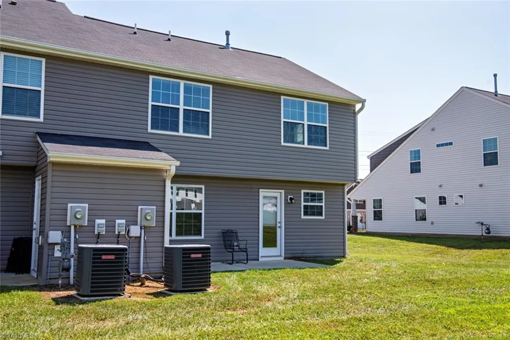 7649 Oliver Park Drive Whitsett, NC 27377