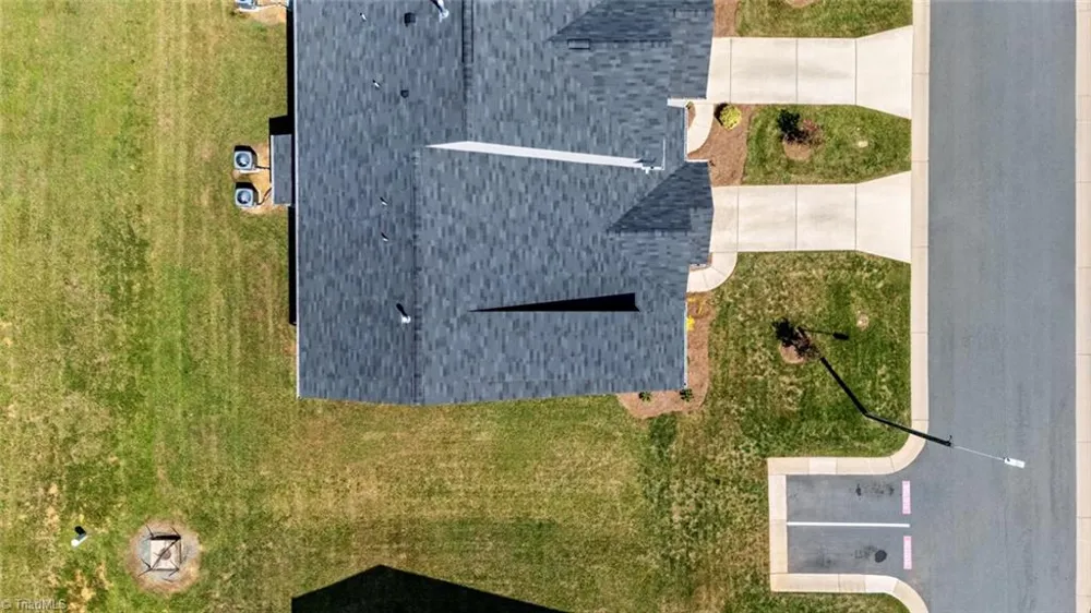 7649 Oliver Park Drive Whitsett, NC 27377