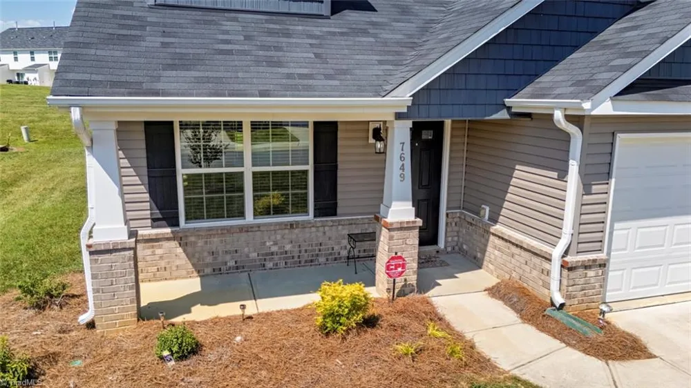 7649 Oliver Park Drive Whitsett, NC 27377