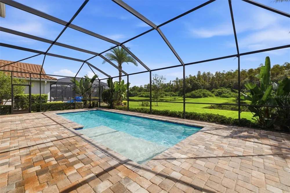 18615 RUE BEAUVAIS Lutz, FL 33558