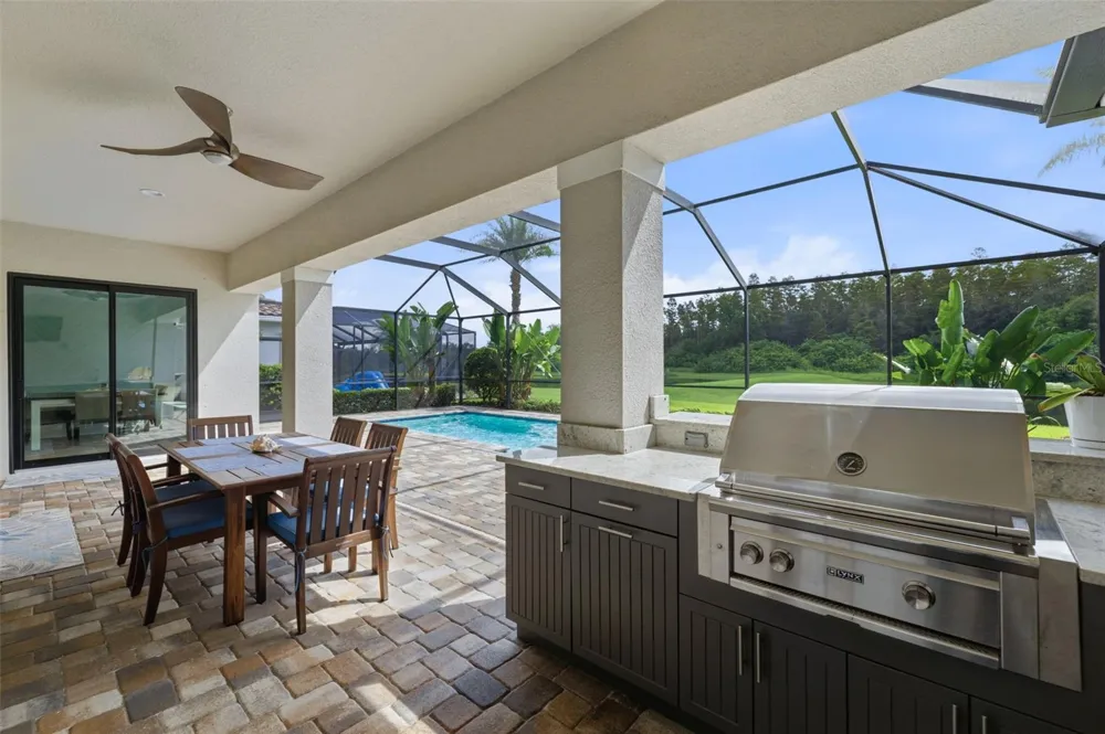 18615 RUE BEAUVAIS Lutz, FL 33558