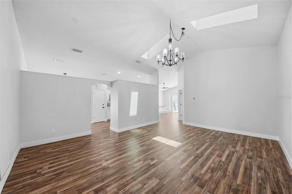 1114 BLOOMINGDALE DRIVE Davenport, FL 33897