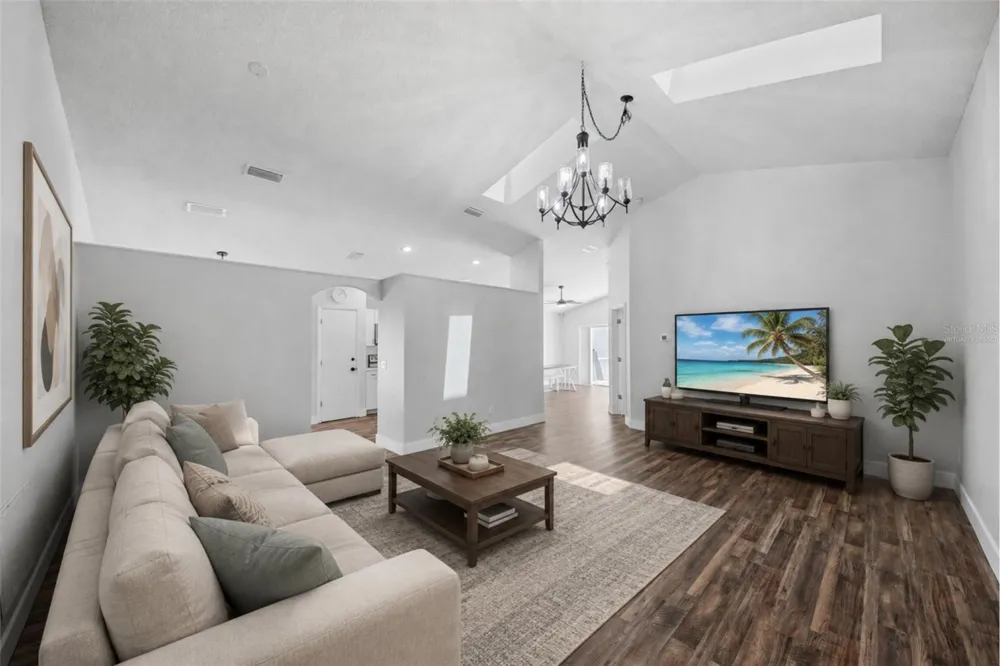 1114 BLOOMINGDALE DRIVE Davenport, FL 33897