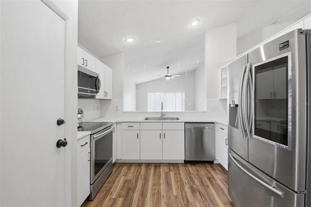 1114 BLOOMINGDALE DRIVE Davenport, FL 33897