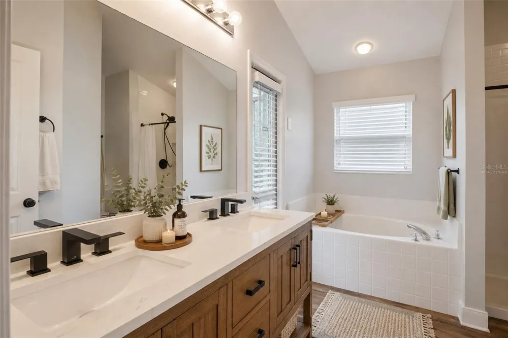 1114 BLOOMINGDALE DRIVE Davenport, FL 33897
