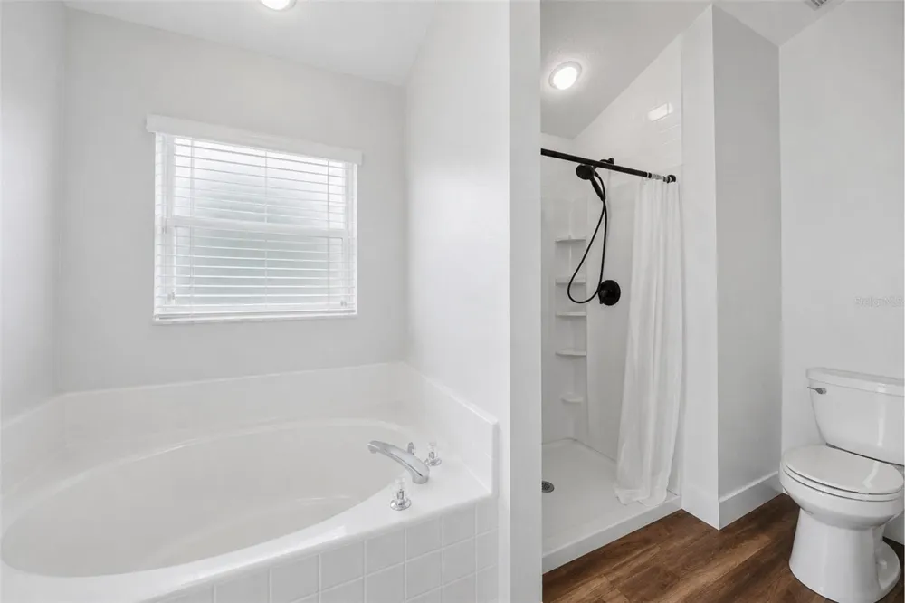 1114 BLOOMINGDALE DRIVE Davenport, FL 33897