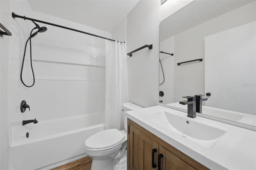1114 BLOOMINGDALE DRIVE Davenport, FL 33897