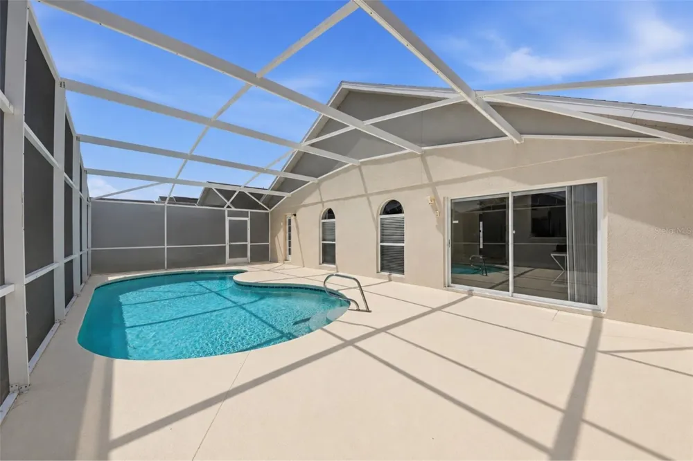 1114 BLOOMINGDALE DRIVE Davenport, FL 33897